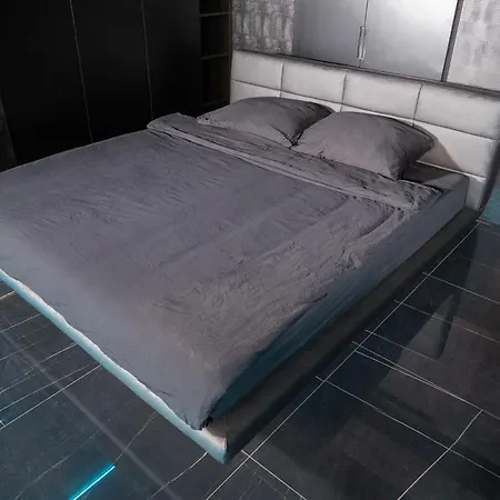 Behind The Scenes Taczaka Lejlighed