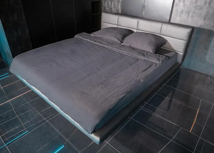 Behind The Scenes Taczaka Апартаменты